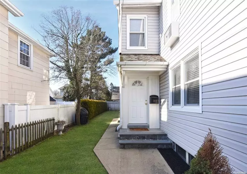 30 N Maryland AVE #B, Port Washington, NY 11050