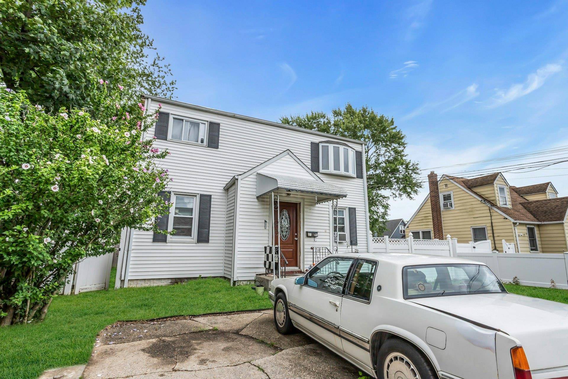 Deer Park, NY 11729,95 E 3rd ST
