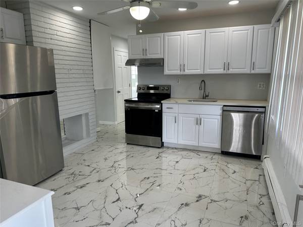 173 Bloomingdale RD, Levittown, NY 11756