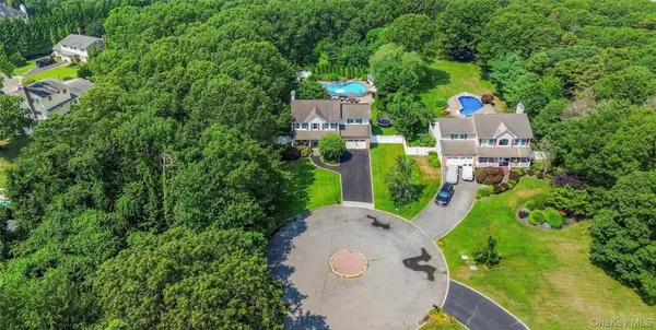 Oakdale, NY 11769,15 Victoria CT