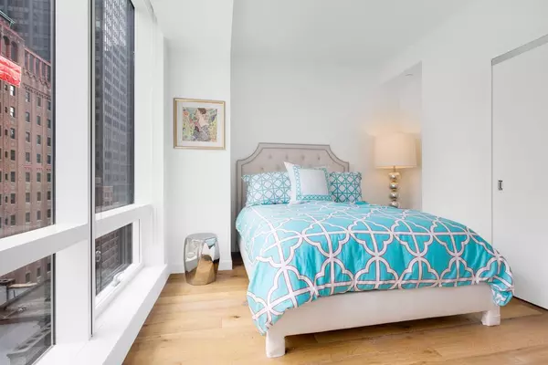 New York (manhattan), NY 10016,325 Lexington AVE #11B