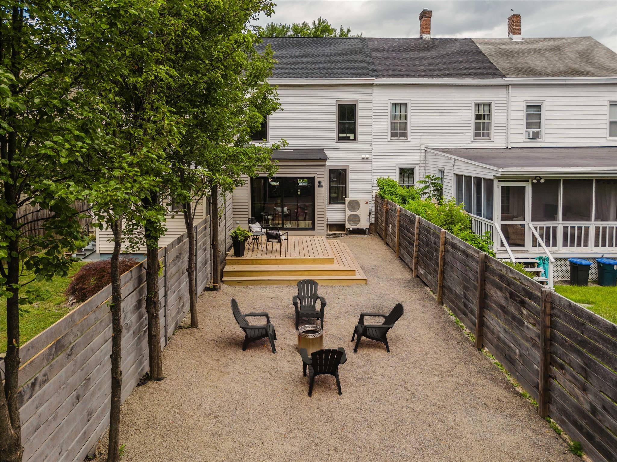 Hudson, NY 12534,22 8th ST