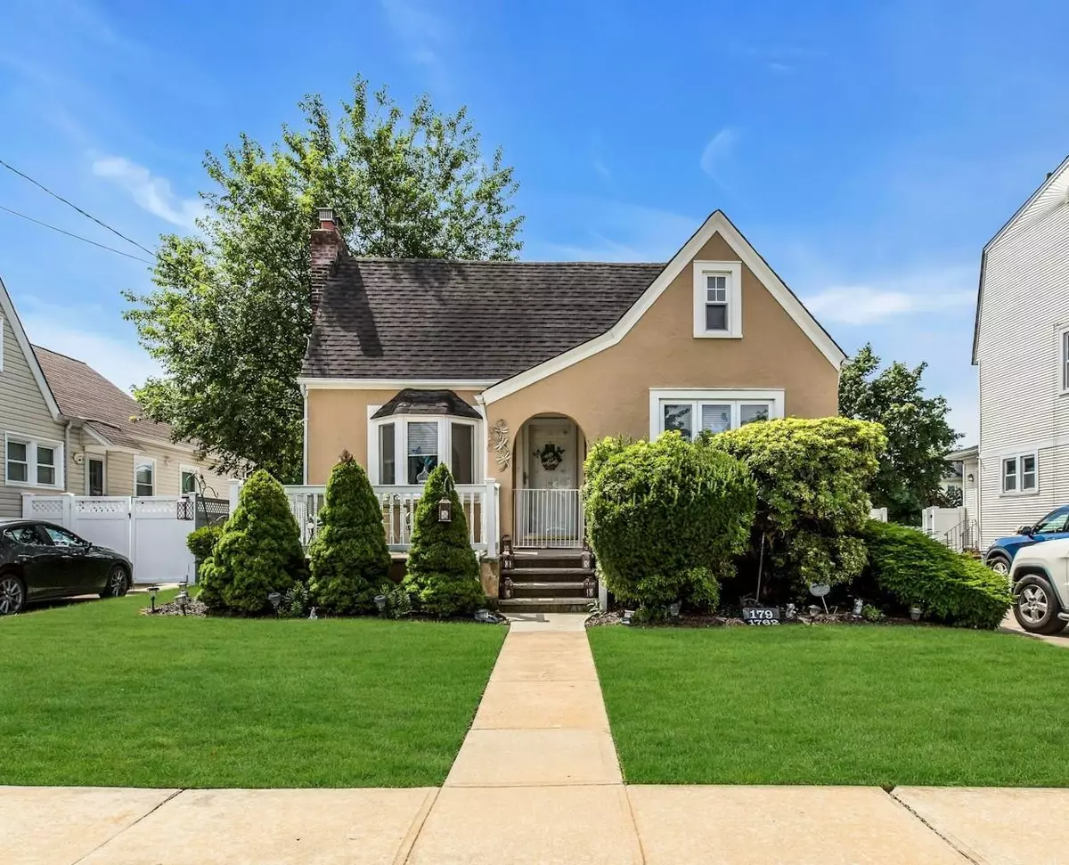 Merrick, NY 11566,179 Commonwealth AVE