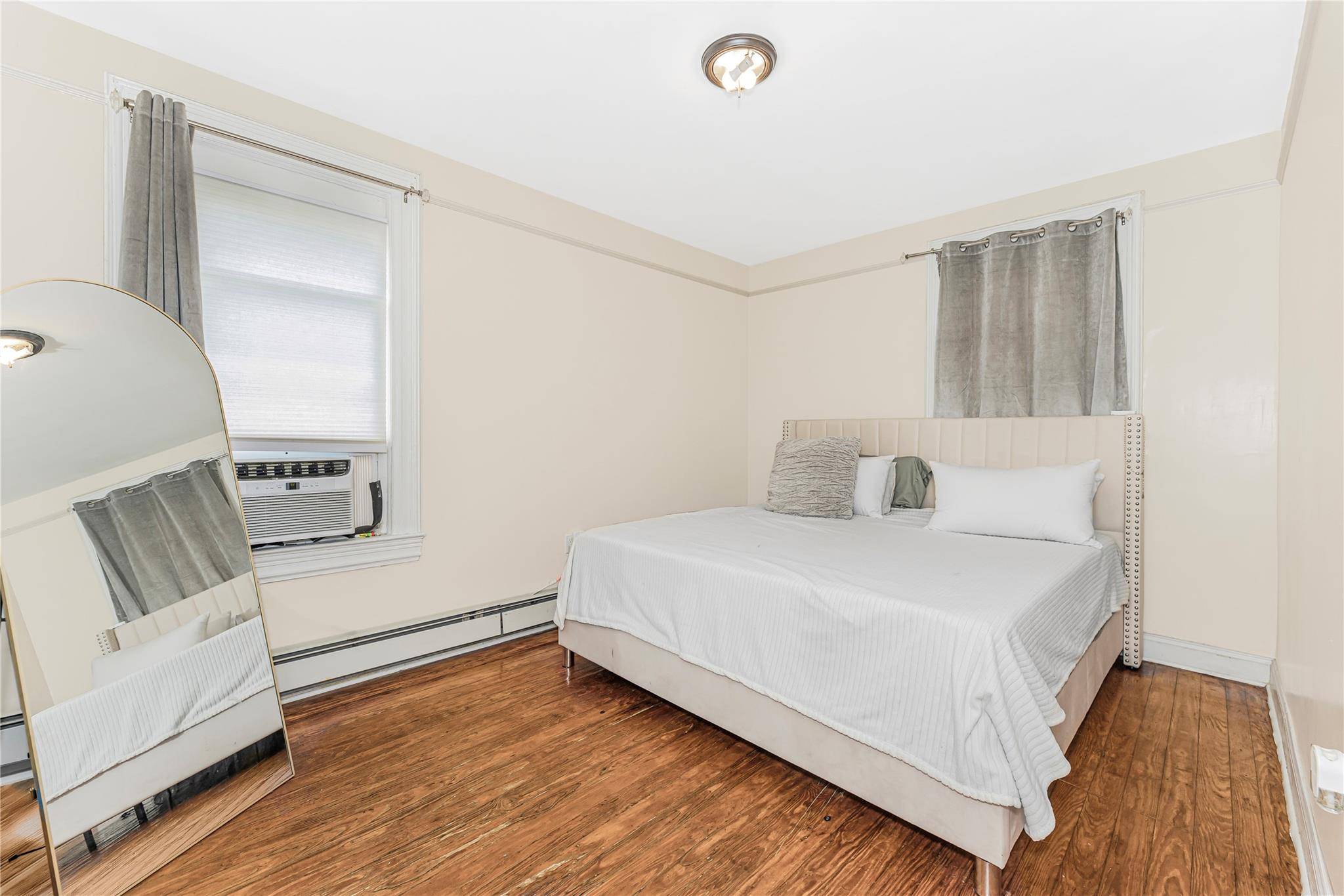 Bronx, NY 10463,3043 Bailey AVE