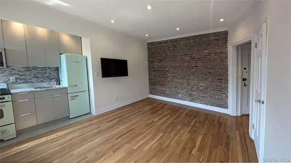 Astoria, NY 11103,44-14 Newtown RD #3C
