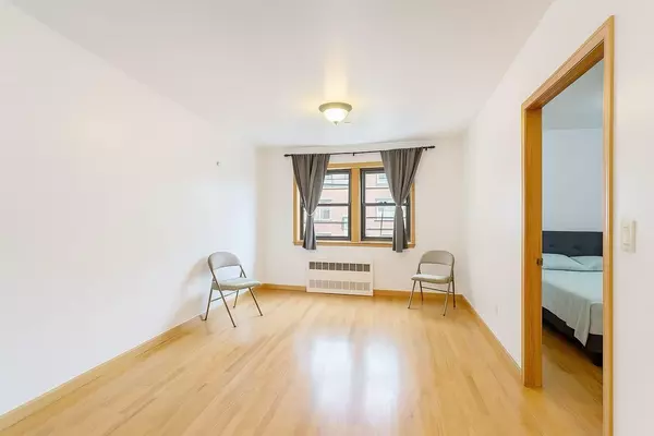 Elmhurst, NY 11373,46-06 88th ST #5B