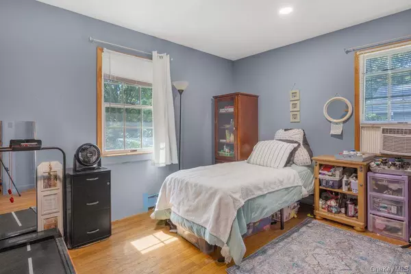 Mastic Beach, NY 11951,249 McKinley DR