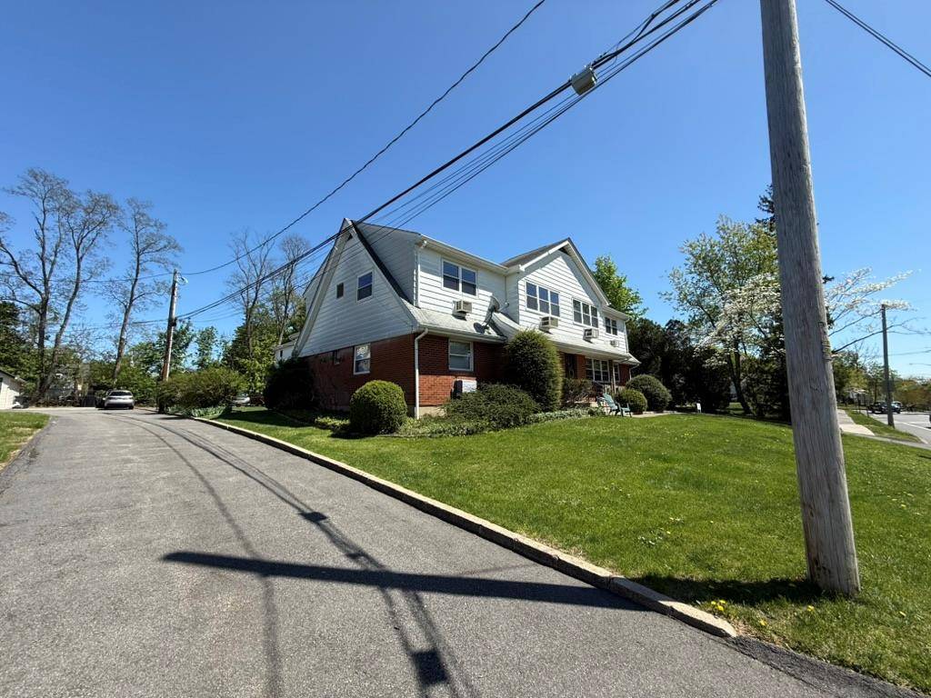 Pearl River, NY 10965,18 S Henry ST #18