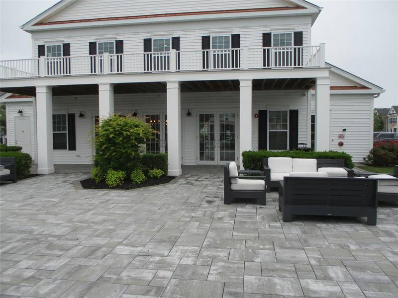 24 Bayard DR, East Islip, NY 11730