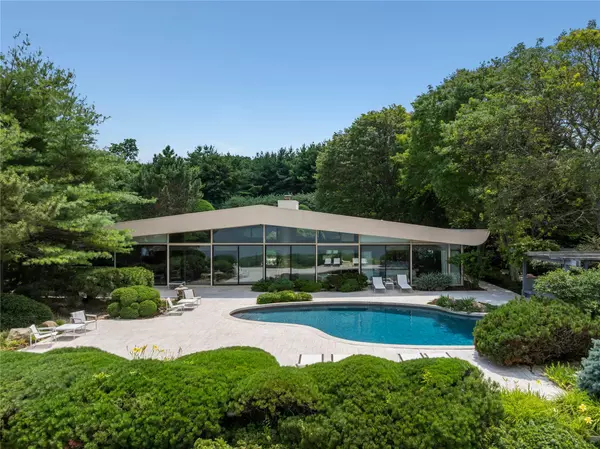 Sands Point, NY 11050,96 Old House LN