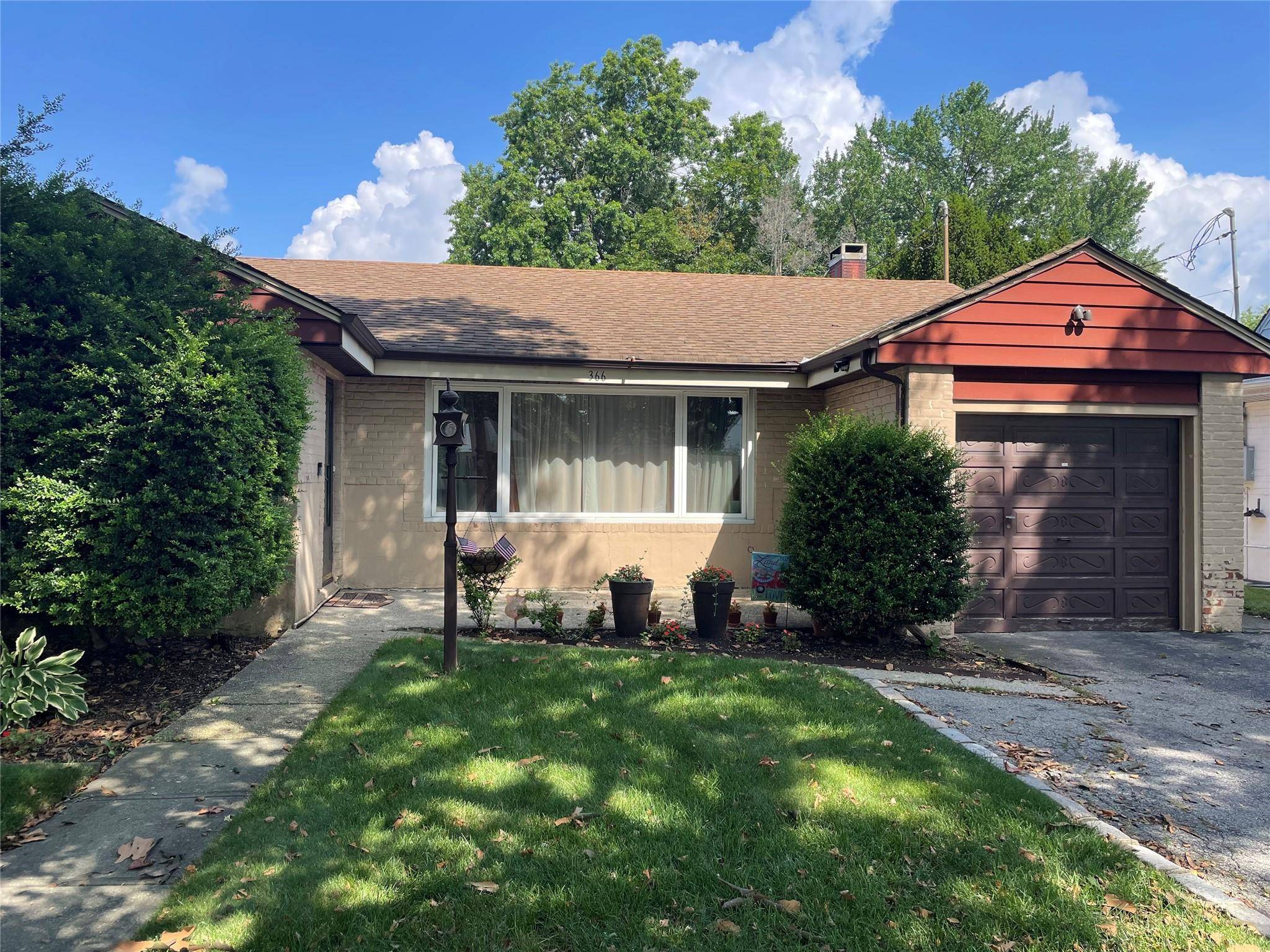 366 Peninsula BLVD, Lynbrook, NY 11563