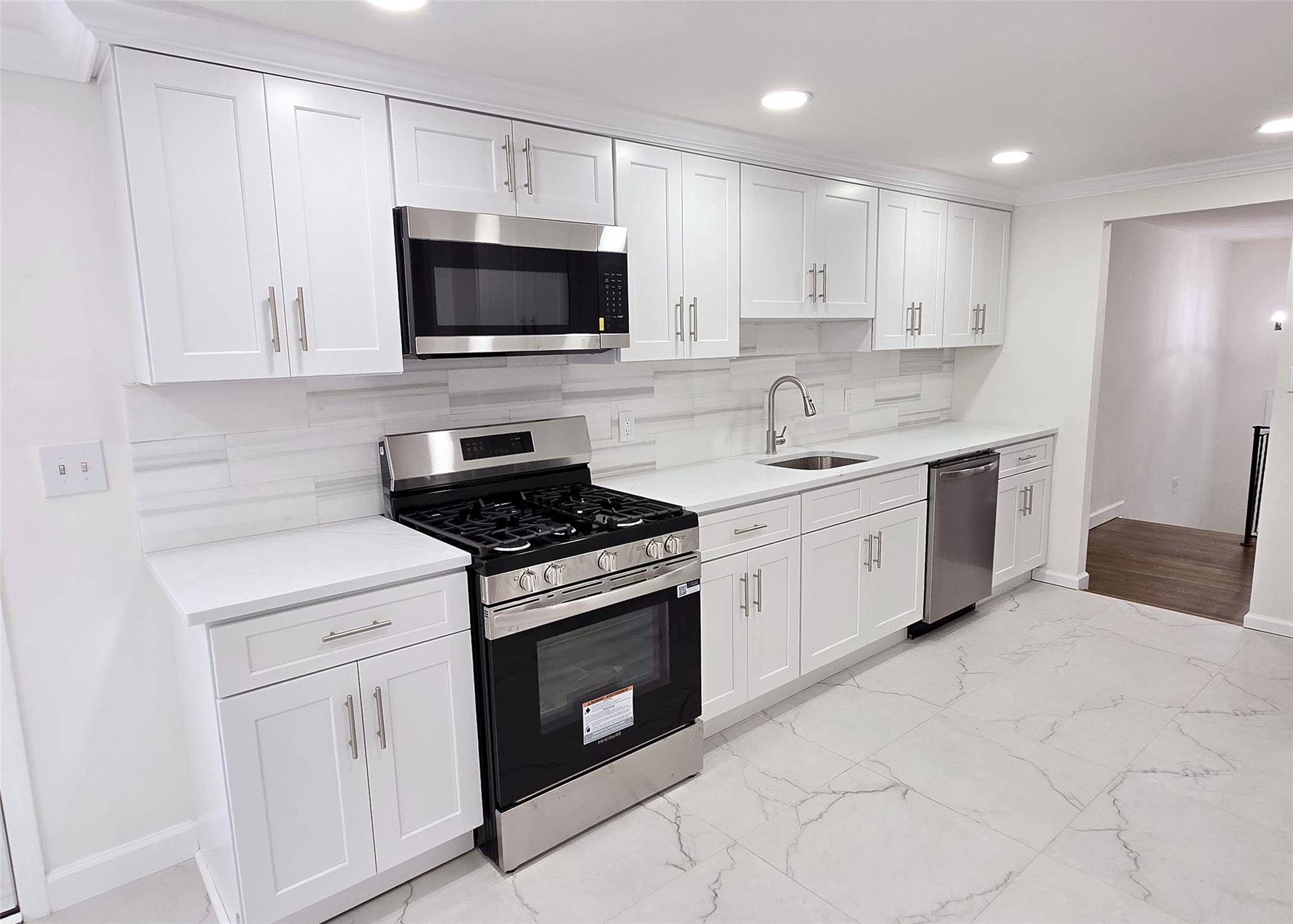 Selden, NY 11784,3 Fury DR