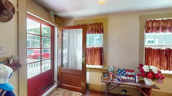 Montgomery, NY 12549,58 Union ST