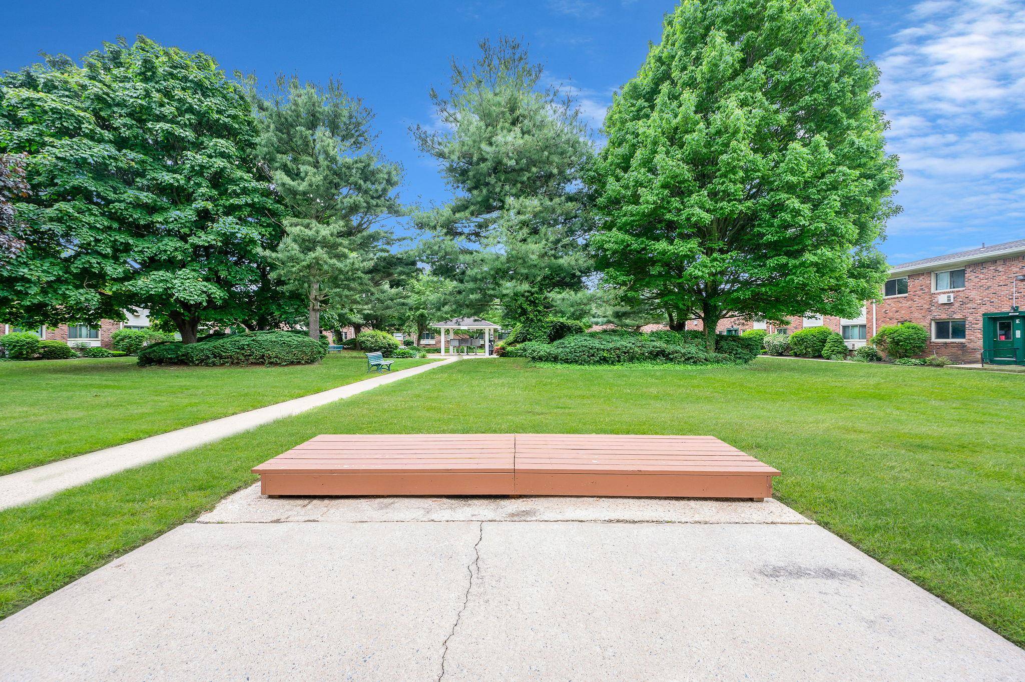 Islip, NY 11751,2453 Union BLVD #37A