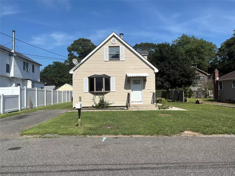 99 Lynbrook DR, Mastic Beach, NY 11951
