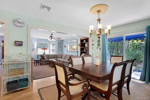 Westhampton Beach, NY 11978,20 Deborah DR