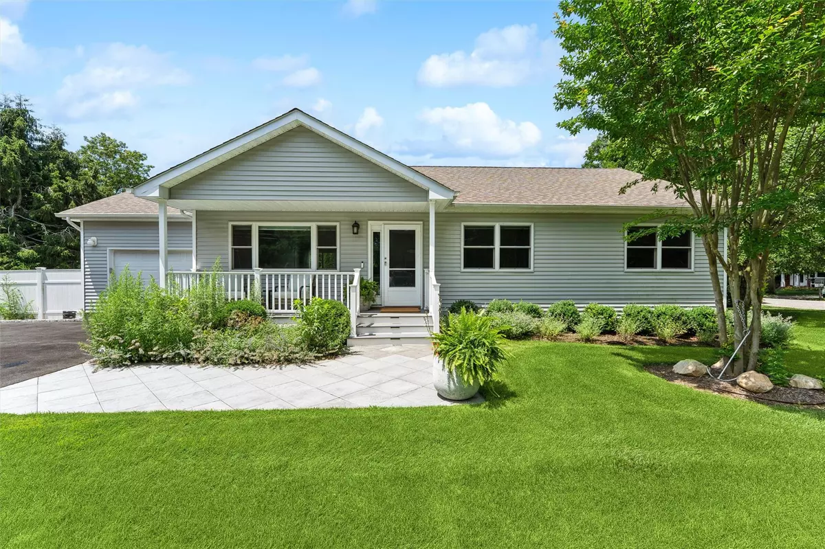 Hampton Bays, NY 11946,12 Hampton Bays DR