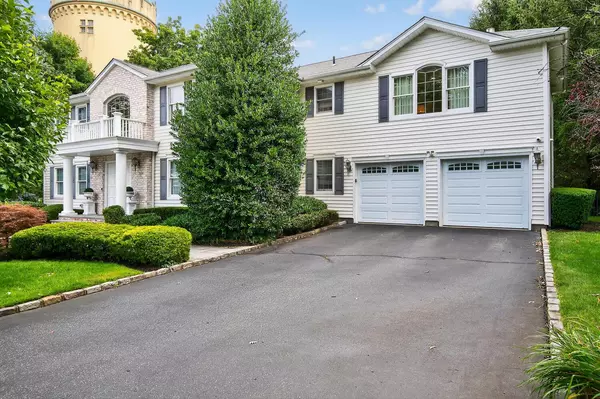 Glen Cove, NY 11542,2 Gail TER
