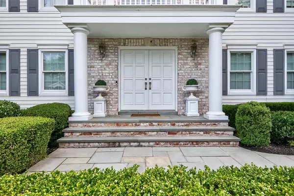 Glen Cove, NY 11542,2 Gail TER