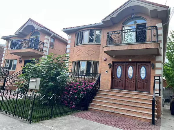 14324 Quince AVE, Flushing, NY 11355