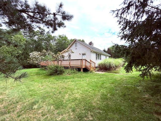 13 Corkscrew RD, Barryville, NY 12719