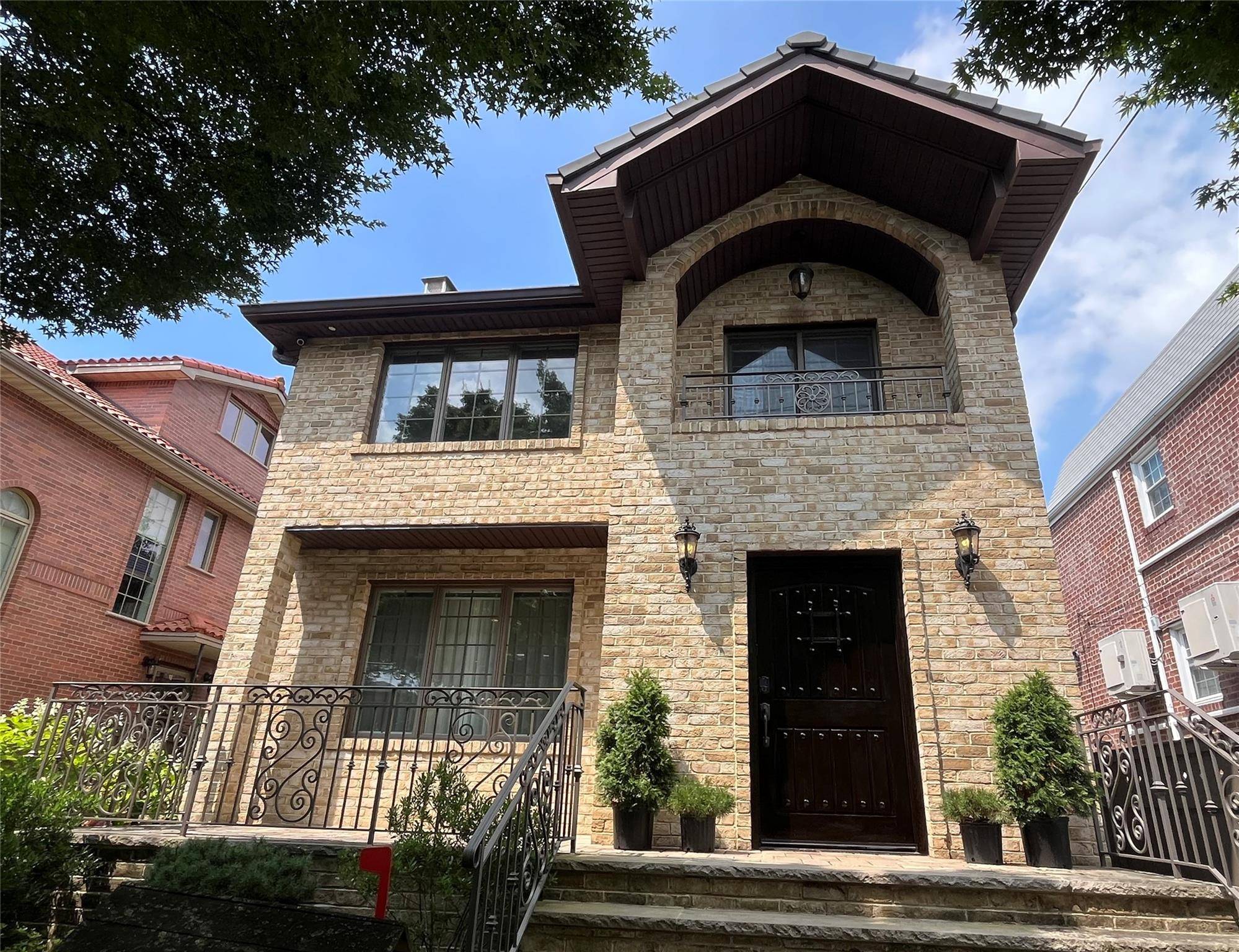 3912 215th PL, Bayside, NY 11361