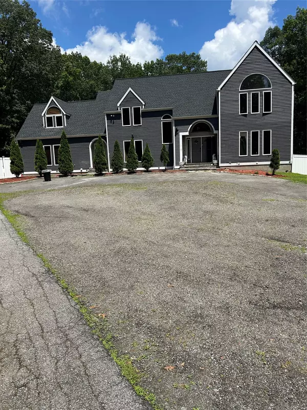 20 Arbor CT, Holmes, NY 12531