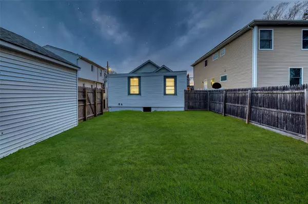 Bellmore, NY 11710,15 Jefferson AVE