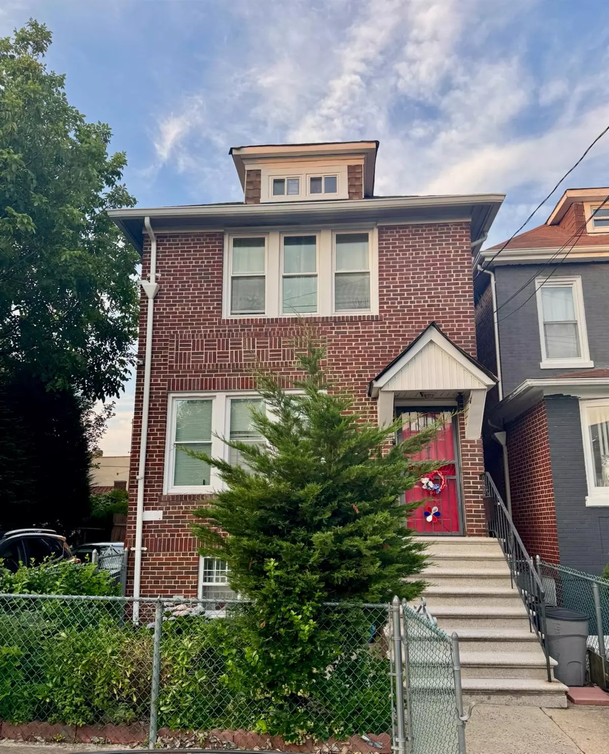 Bronx, NY 10461,1950 Tomlinson AVE