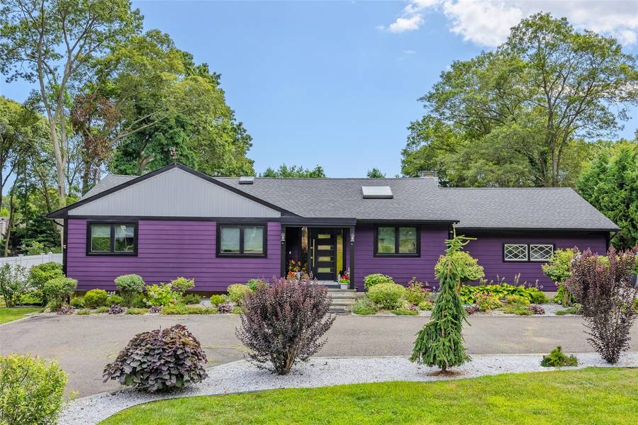 1484 Motor Pkwy, Hauppauge, NY 11749