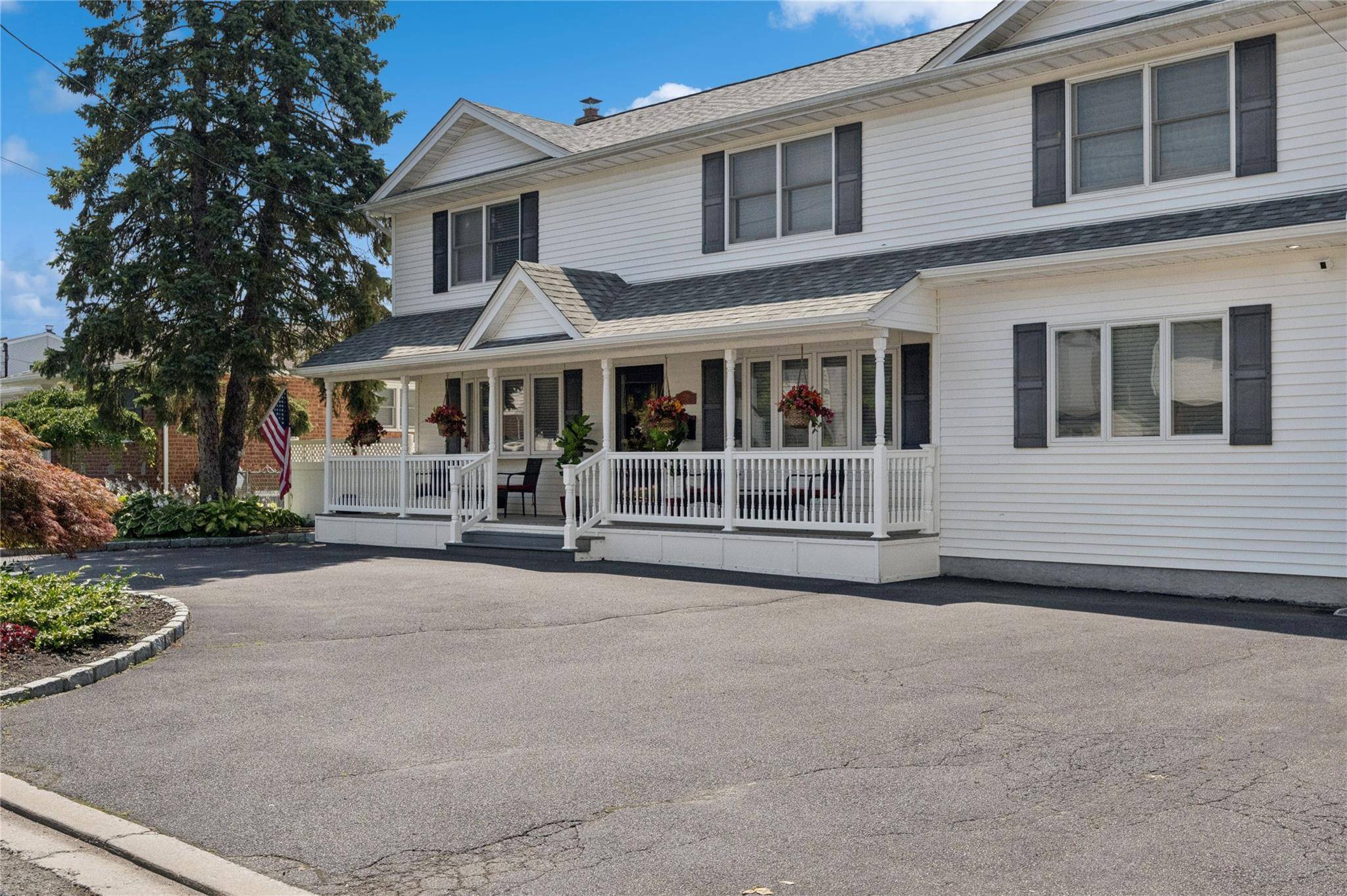 North Massapequa, NY 11758,250 N Poplar ST