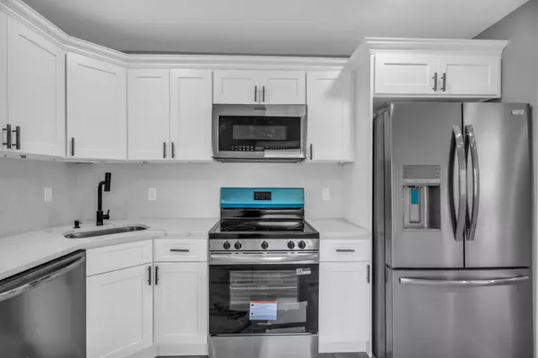 North Babylon, NY 11703,69 Commack RD