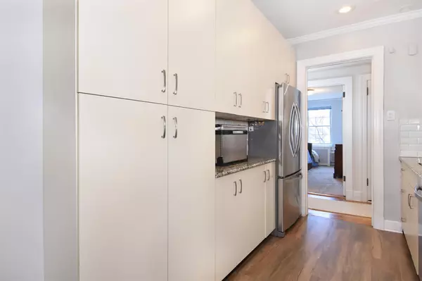 Bronxville, NY 10708,2 Alden PL #2C