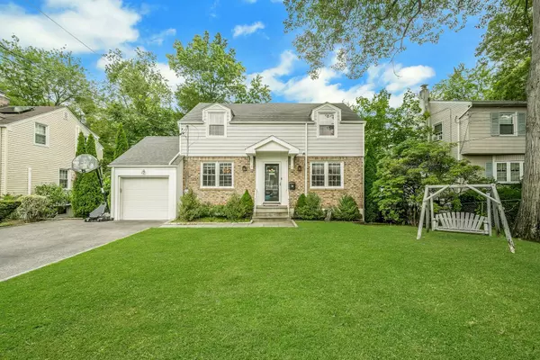 Scarsdale, NY 10583,100 Clarence RD
