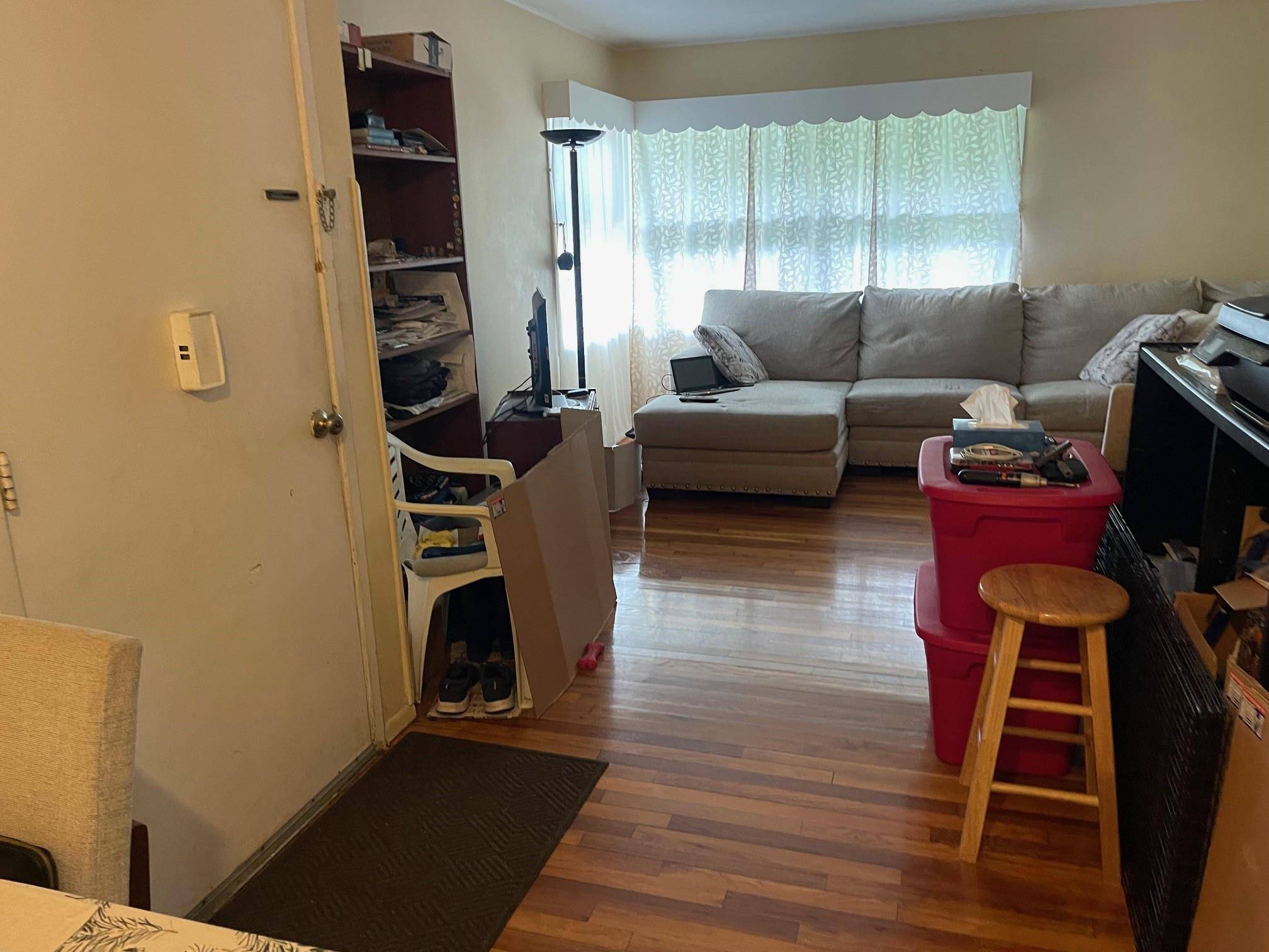 Riverhead, NY 11901,5 Birch CT
