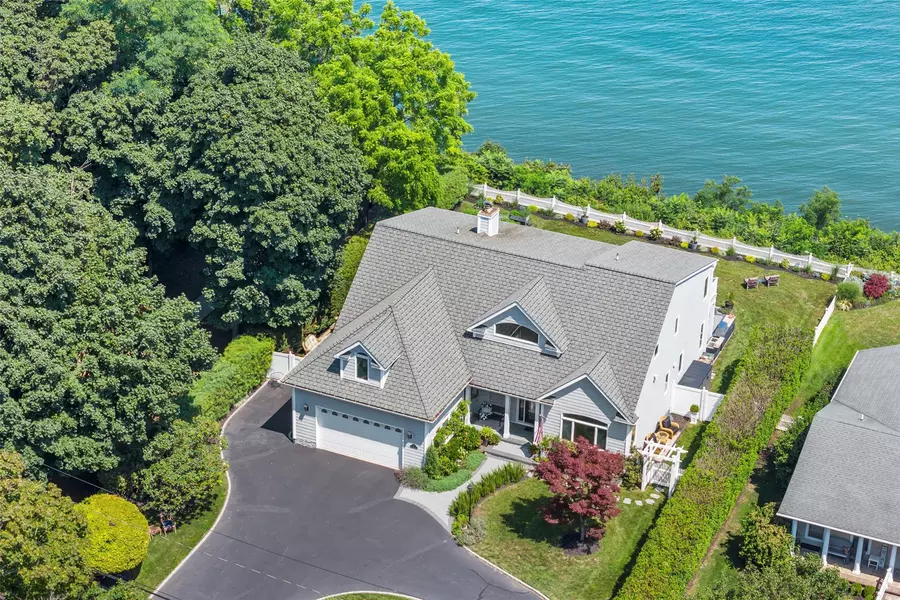 41 Seacliff AVE, Miller Place, NY 11764