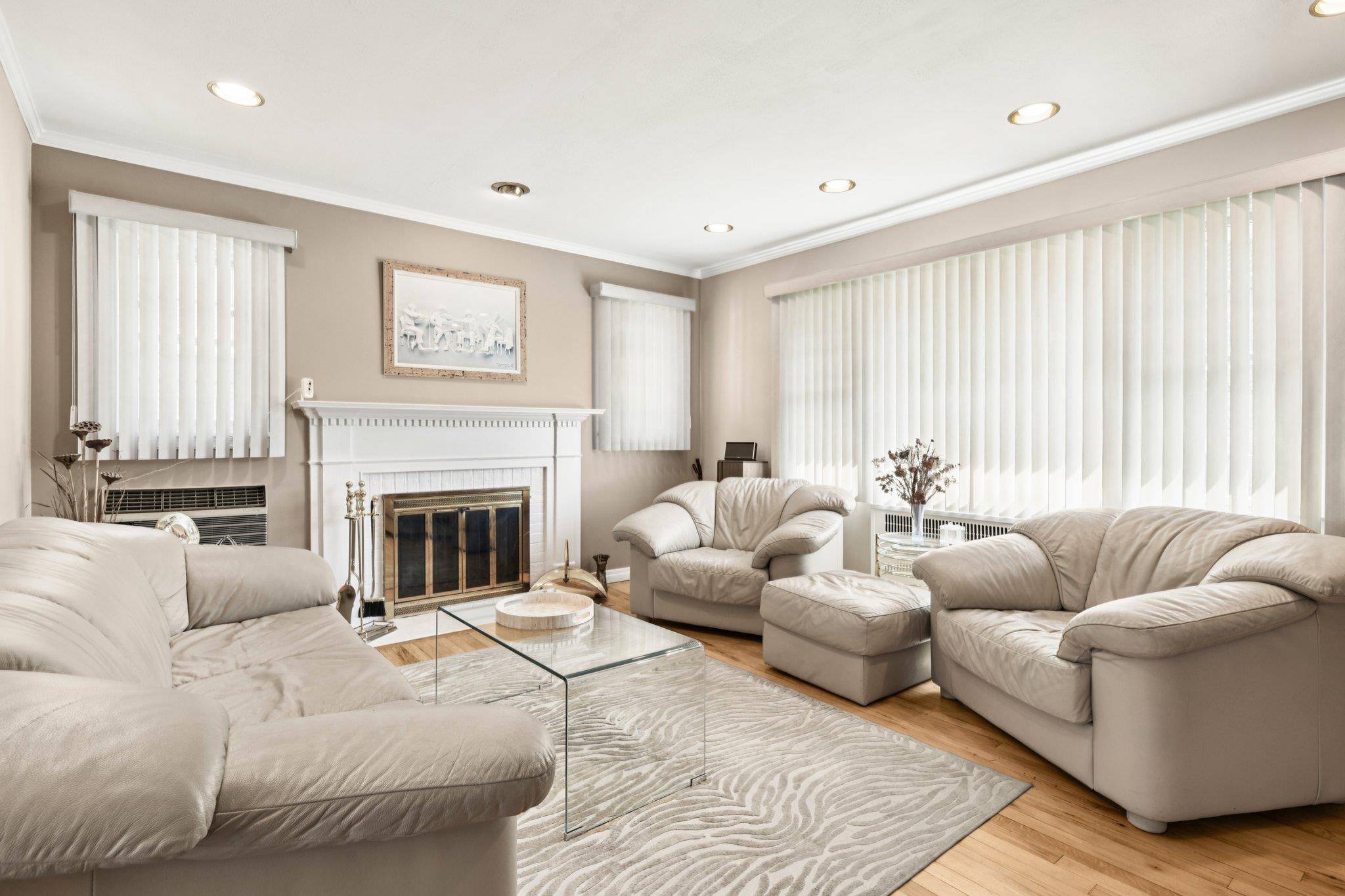 Baldwin, NY 11510,51 Wales AVE