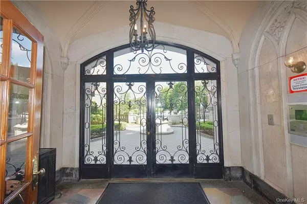 Fleetwood, NY 10552,60 W Broad ST #1L