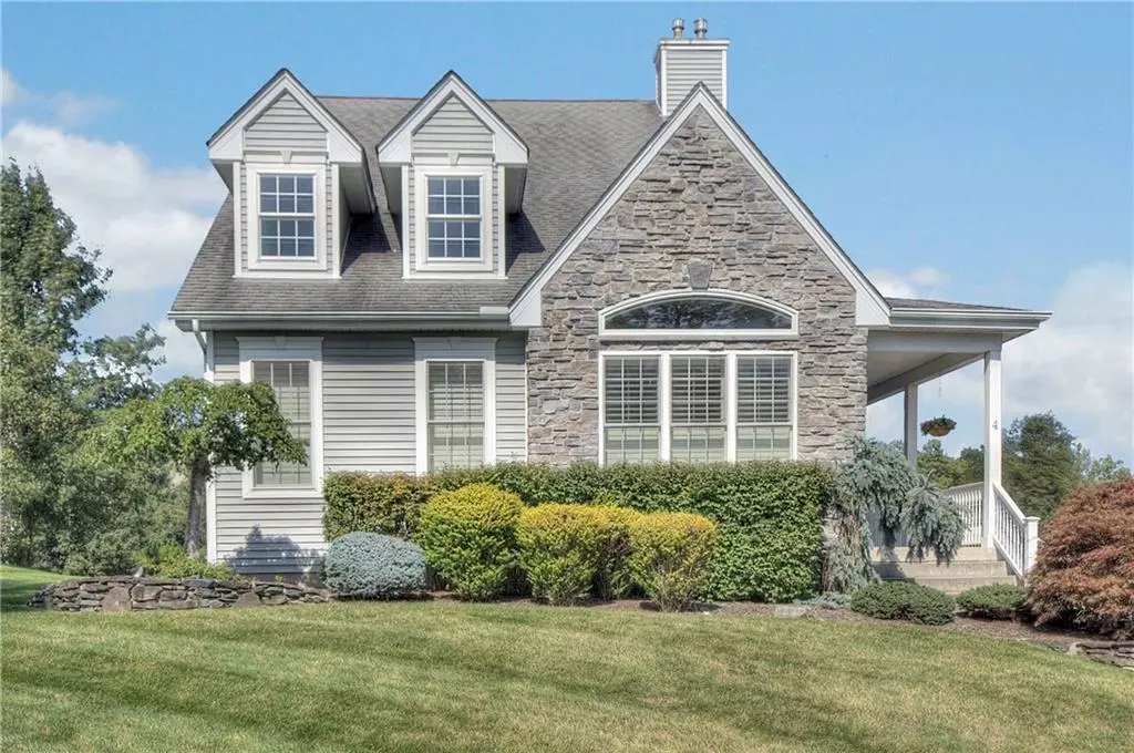 Highland Mills, NY 10930,4 Ainsley CT
