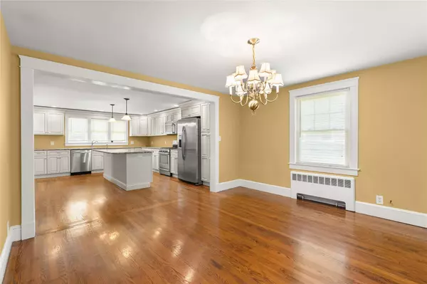 Islip, NY 11751,120 Church AVE