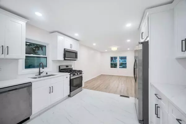 Copiague, NY 11726,312 Abbington CT