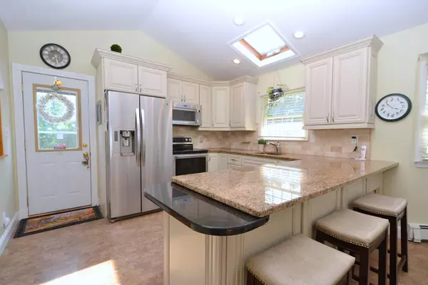 Lake Ronkonkoma, NY 11779,115 Arlington RD