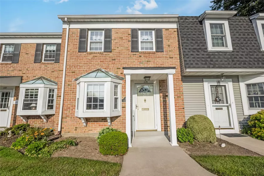 115 Harbor South #115, Amityville, NY 11701