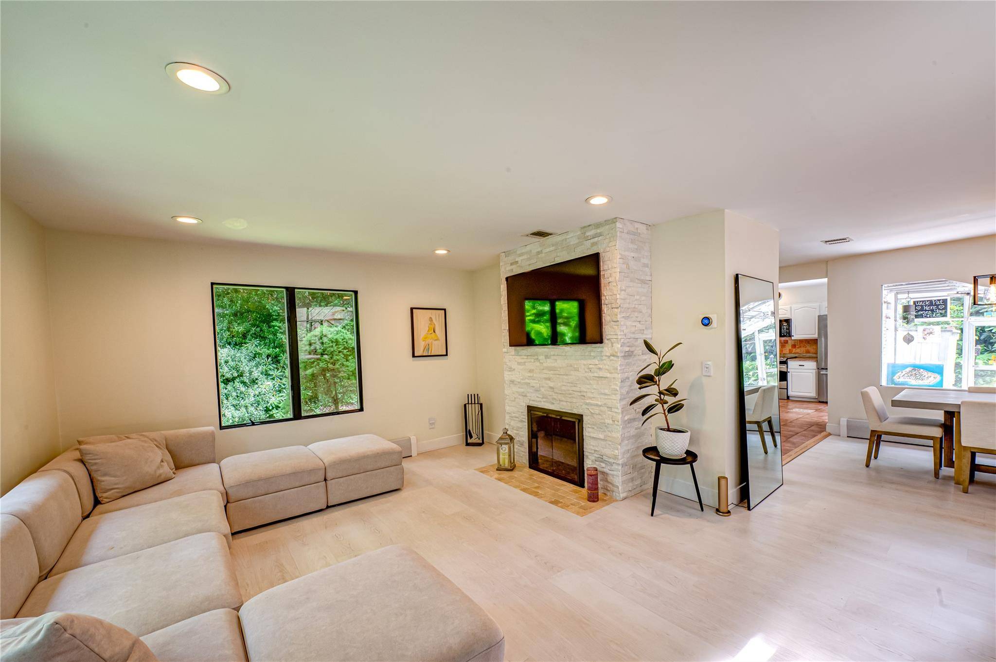 Centerport, NY 11721,14 Laurel Hill RD