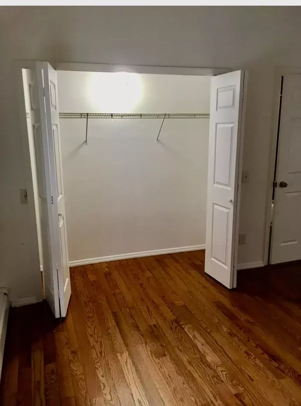 Warwick, NY 10990,13 Spring ST
