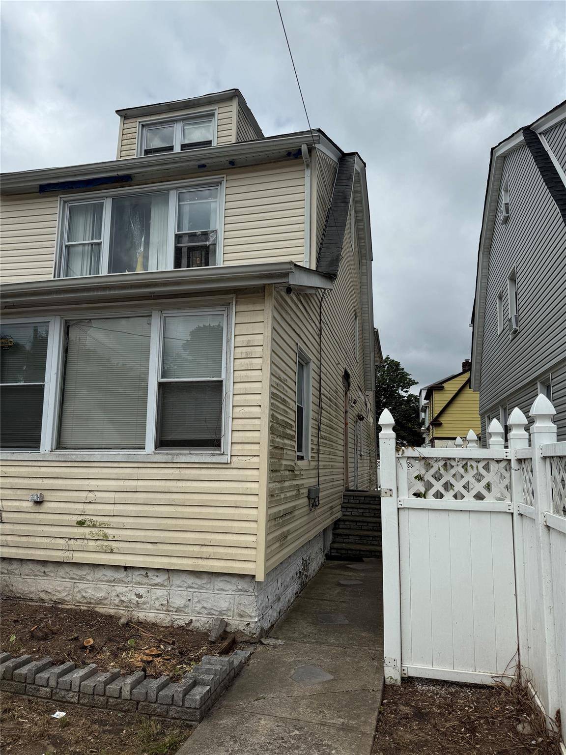 Saint Albans, NY 11412,11942 189th ST