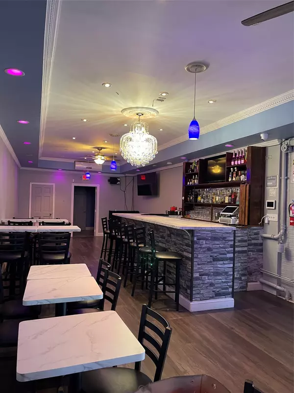 Fresh Meadows, NY 11366,77-02 164 ST