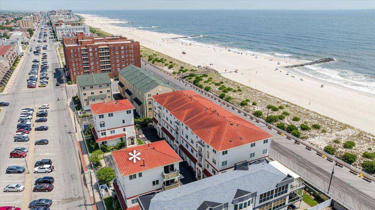 Long Beach, NY 11561,462 Oceanfront