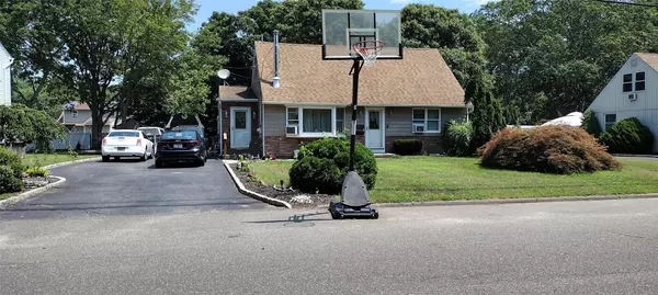 Centereach, NY 11720,158 Stanley DR