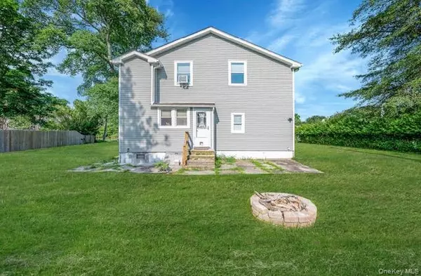 Mastic Beach, NY 11951,52 Manhasset DR